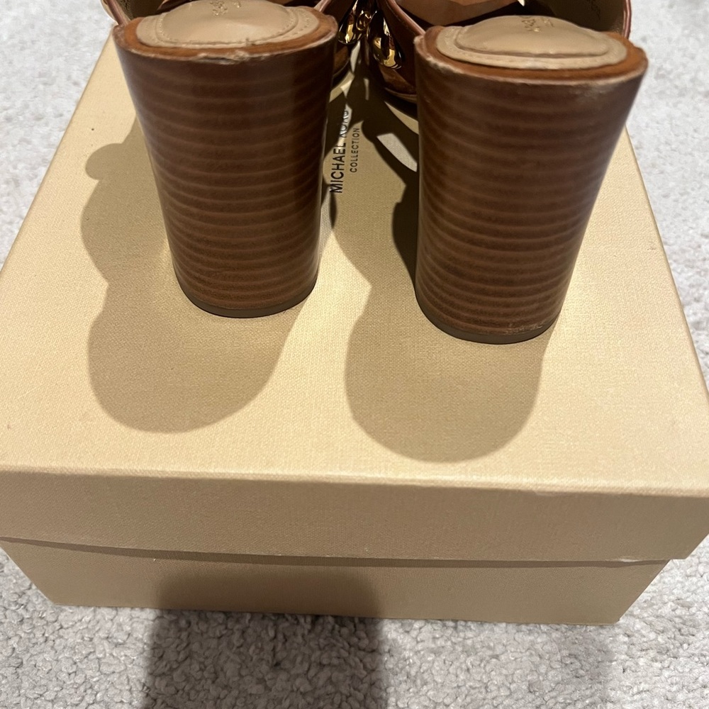 Michael Kors Brianna suede sandals in dark luggage color size 6.5 - Picture 3 of 3